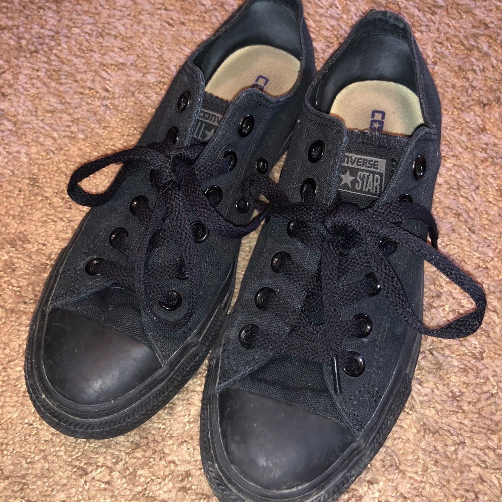 SOLD: All black converse size 8 - Picture 4 of 5